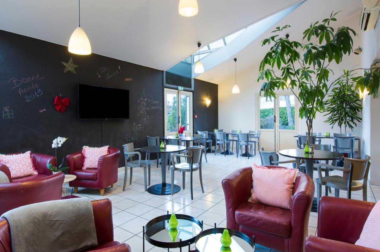 Comfort Hotel Grenoble Meylan Buitenkant foto