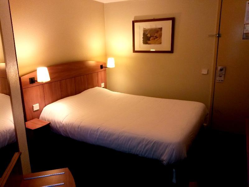Comfort Hotel Grenoble Meylan Buitenkant foto
