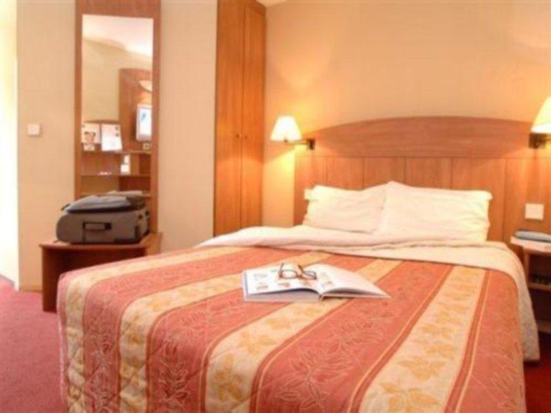 Comfort Hotel Grenoble Meylan Buitenkant foto