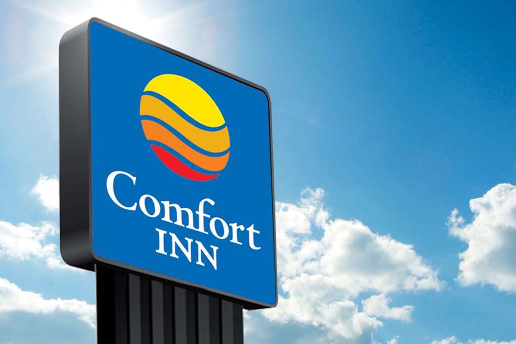 Comfort Hotel Grenoble Meylan Buitenkant foto