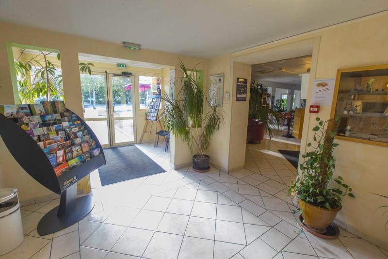 Comfort Hotel Grenoble Meylan Buitenkant foto