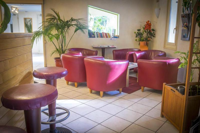 Comfort Hotel Grenoble Meylan Buitenkant foto