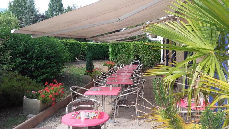 Comfort Hotel Grenoble Meylan Buitenkant foto