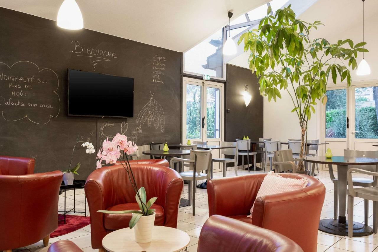 Comfort Hotel Grenoble Meylan Buitenkant foto