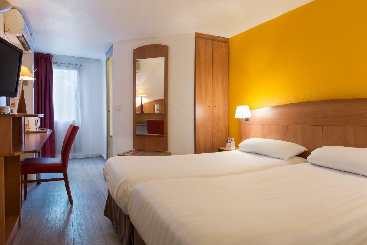 Comfort Hotel Grenoble Meylan Buitenkant foto